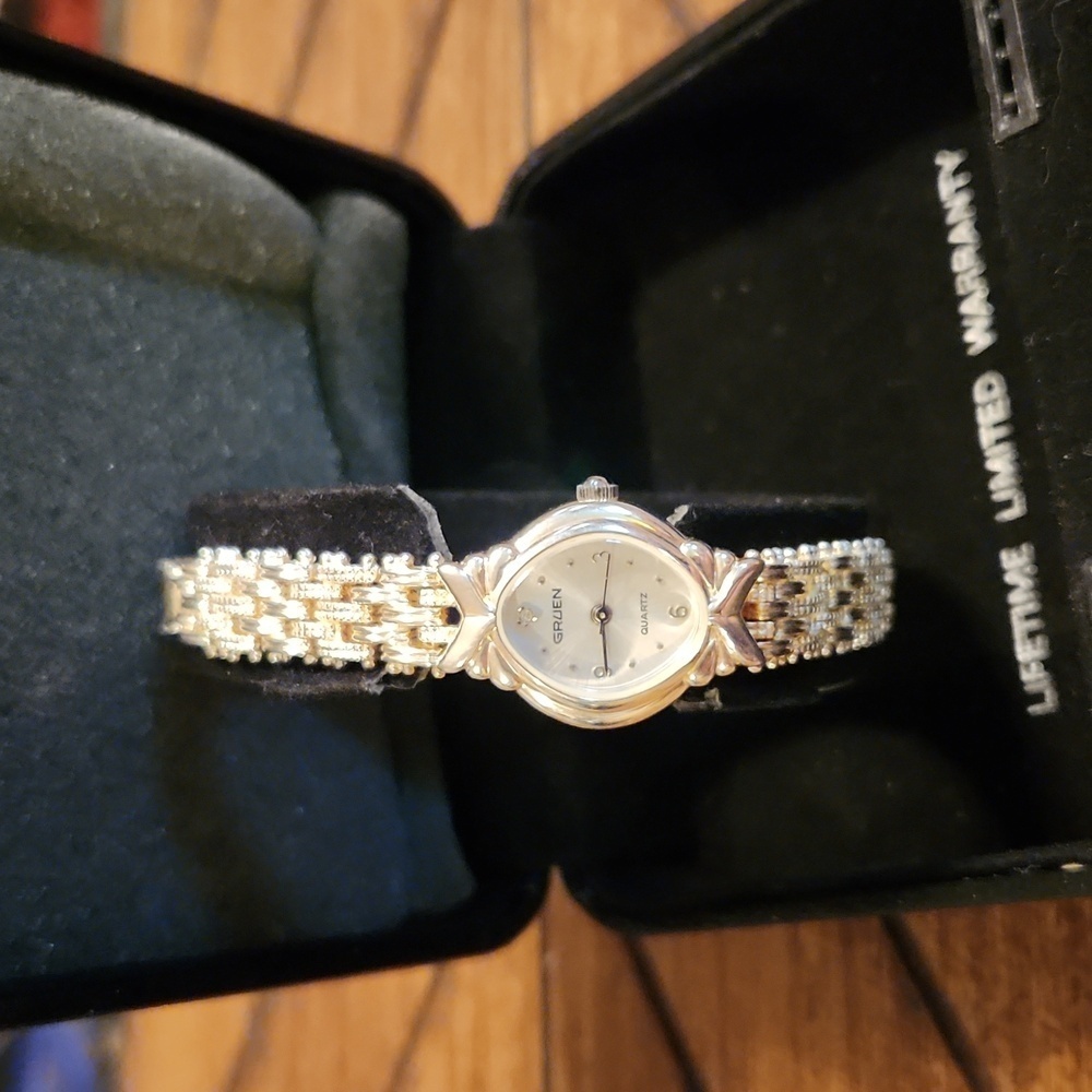 Vintage Gruen Sterling Silver Watch - Picture 4 of 5